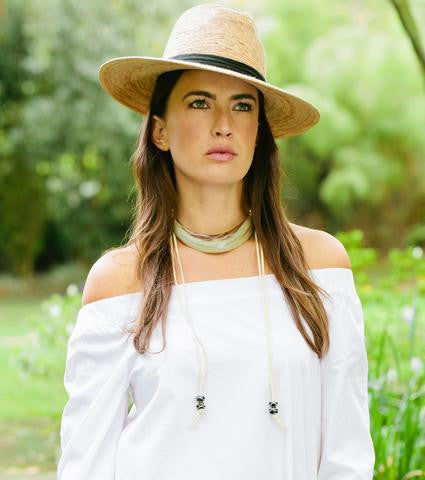 Nile Horn Choker